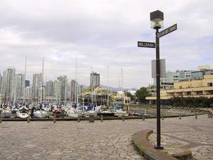 109-0912_img.jpg