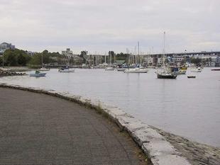 109-0923_img.jpg