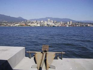 108-0806_img.jpg