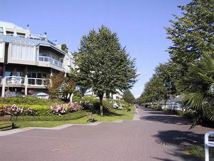 106-0630_img.jpg