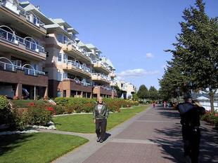 106-0632_img.jpg